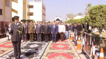 محافظ دمياط يضع إكليل زهور على النصب التذكارى لشهداء الشرطة محافظ دمياط يضع إكليل زهور على النصب التذكارى لشهداء الشرطة