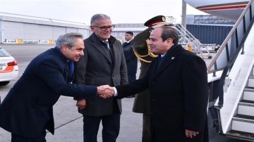 مصر في دافوس.. بشير عبد الفتاح يوضح رسائل مشاركة الرئيس السيسي فيديو