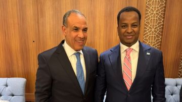دعما لوحدة وسيادة الصومال وزير الخارجية يلتقي نظيره الصومالي دعما لوحدة وسيادة الصومال وزير الخارجية يلتقي نظيره الصومالي