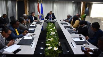 محافظ أسوان: جهود مكثفة لإنجاح منظومة التأمين الصحى الشامل