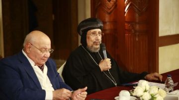 الأنبا إرميا في صالون المركز الثقافي القبطي: مصر حاضرة بقوة في دافوس ونوجه التحية لرجال الشرطة في عيدهم