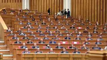 بعد عدم حضور عضو ما الموقف القانوني للنواب المتغيبين عن حلف اليمين؟