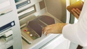بعد قرار الأهلي.. تحديد الحد الأقصى للسحب والإيداع من البنوك والـATM