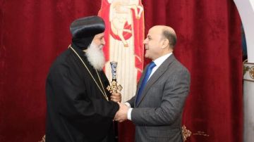 محافظ كفر الشيخ يهنئ البابا تواضروس الثاني بمناسبة عيد الميلاد المجيد محافظ كفر الشيخ يهنئ البابا تواضروس الثاني بمناسبة عيد الميلاد المجيد