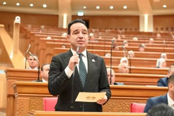 محمد إسماعيل: ميناء السخنة ومحطة الحاويات الجديدة نقلة تاريخية في الموانئ المصرية بتوجيهات الرئيس السيسي محمد إسماعيل: ميناء السخنة ومحطة الحاويات الجديدة نقلة تاريخية في الموانئ المصرية بتوجيهات الرئيس السيسي