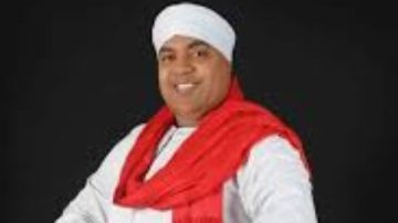 وفاة والد المطرب عمرو أبو زيد وصلاة الجنازة بمسجد السيدة نفيسة وفاة والد المطرب عمرو أبو زيد وصلاة الجنازة بمسجد السيدة نفيسة