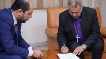 رئيس الطائفة الإنجيلية يوقع عقد تخصيص أرض المقر الجديد وبناء كنيسة بالعاصمة الإدارية