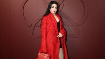 بالأحمر.. هيفاء وهبي تخطف الأنظار من باريس