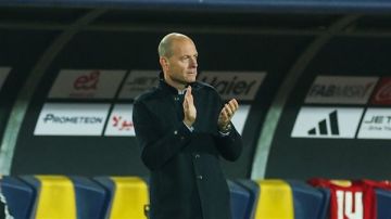 مدرب الأهلي: كرة القدم تلعب من أجل الفوز.. وحققنا الفوز على دجلة عن جدارة مدرب الأهلي: كرة القدم تلعب من أجل الفوز.. وحققنا الفوز على دجلة عن جدارة