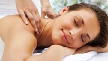 تدليك ظهر الزوجة يزيد الحب بين الزوجين بنسبة 15 دراسة حديثة تكشف السر تدليك ظهر الزوجة يزيد الحب بين الزوجين بنسبة 15 دراسة حديثة تكشف السر