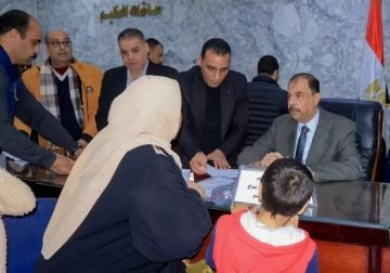 محافظ سوهاج يبحث احتياجات وطلبات المواطنين خلال اللقاء الجماهيري.. صور محافظ سوهاج يبحث احتياجات وطلبات المواطنين خلال اللقاء الجماهيري.. صور