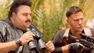 محمد إمام يعلن عن انتهاء تصوير فيلم صقر وكناريا من بطولة الفنان شيكو