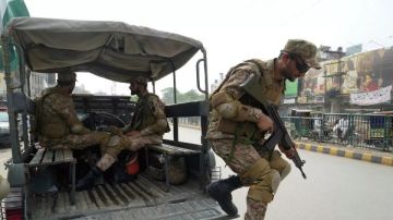 باكستان.. الجيش يعلن مقتـ ل 11مسلحا مدعومين من الهند شمالي البلاد