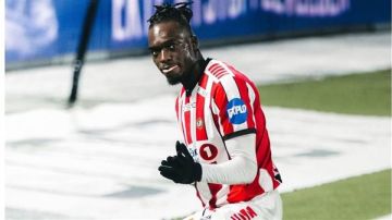 كامويش يقترب من الإعلان الرسمي.. جلسة تصوير في التتش تمهيدا لانضمامه للأهلي