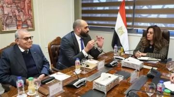 وزيرة التنمية تبحث إتاحة تقديم طلبات منظومة المحال العامة على منصة مصر الرقمية