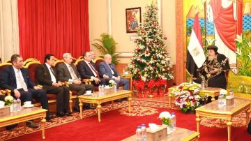 وفد النيابة الإدارية يزور المقر البابوي بالقاهرة ويهدى البابا توضراوس الثاني الدرع التذكاري وفد النيابة الإدارية يزور المقر البابوي بالقاهرة ويهدى البابا توضراوس الثاني الدرع التذكاري