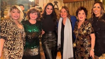 يسرا وليلى علوي ودرة أبرز الحضور في عيد ميلاد إلهام شاهين شاهد يسرا وليلى علوي ودرة أبرز الحضور في عيد ميلاد إلهام شاهين شاهد