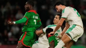 الاتحاد الجزائري يعلن الاستئناف ضد عقوبات الكاف بعد مباراة نيجيريا في أمم أفريقيا