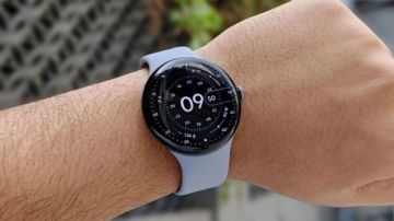 خلل برمجي يؤثر على ساعات بيكسل وGalaxy Watch.. ما الذي حدث؟