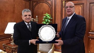 رئيس هيئة قناة السويس يهنئ المستشار هشام بدوي بتوليه رئاسة مجلس النواب