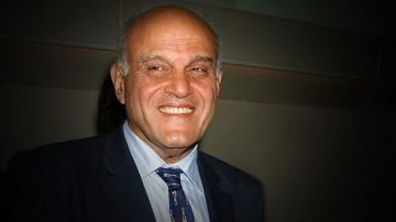 منى الشاذلي لـ مجدي يعقوب : حبيب القلوب وجراحها وطبيبها