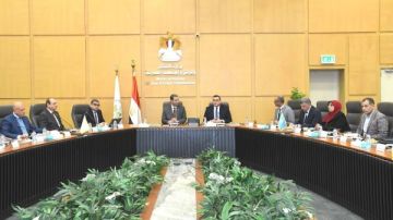 وزير الإسكان يبحث مع محافظ دمياط تنفيذ مشروعات حياة كريمة والبنية التحتية