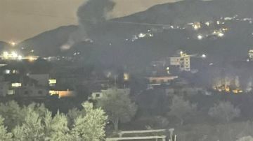 جيش الاحتلال الإسرائيلي يهاجم مواقعا لحزب الله وحماس بجنوب لبنان