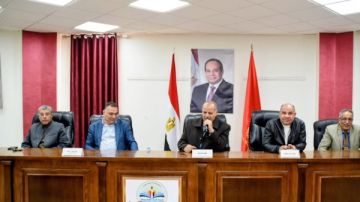 عقب تسريب ورقة امتحان وضبط مسربها.. اجتماع لمدير تعليم بورسعيد مع رؤساء لجان امتحانات الإعدادية