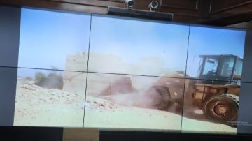 محافظ قنا يتابع تنفيذ الموجة 28 لإزالة التعديات على أملاك الدولة صور محافظ قنا يتابع تنفيذ الموجة 28 لإزالة التعديات على أملاك الدولة صور