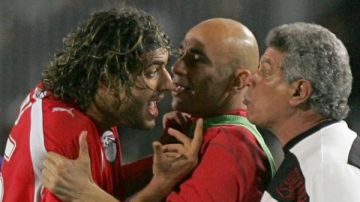 مشاجرة ميدو والمعلم تتصدر المشهد.. تاريخ مواجهات مصر والسنغال مشاجرة ميدو والمعلم تتصدر المشهد.. تاريخ مواجهات مصر والسنغال