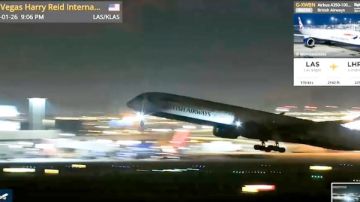 مشهد مرعب .. طائرة تواصل رحلتها إلى لندن بعد سقوط إطارها في لاس فيجاس