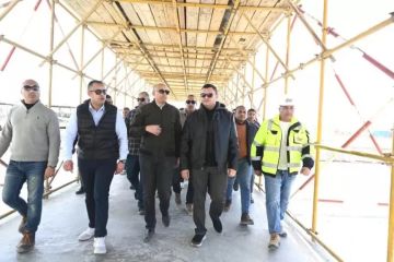 وزير الإسكان يتابع موقف تنفيذ أبراج الداون تاون بمدينة العلمين الجديدة.. صور