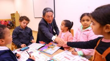 وفد من مجلس المستشارين الياباني يتفقد مركز استقبال أبناء العاملين بوزارة التضامن