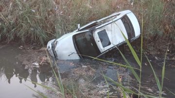 إصابة شخصين في سقوط ملاكي بترعة بأسيوط