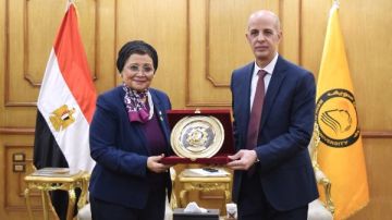 رئيس جامعة بني سويف يستقبل نائب وزير الصحة لشئون السكان وتنمية الأسرة