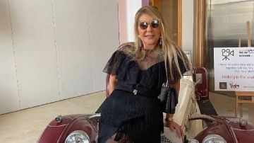 نجمة الجماهير.. نادية الجندى تخطف الأنظار بفستان أسود