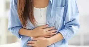 أطعمة شائعة تدمر صحة الأمعاء بصمت.. تعرف على نصائح الخبراء