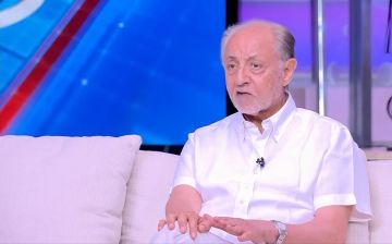 جراحة ناجحة.. الفنان المصري عبد العزيز مخيون يوجه رسالة مؤثرة لجمهوره وشكرا خاصا لـملائكة الرحمة