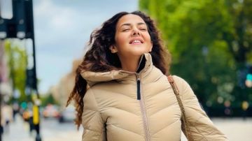 دنيا سمير غانم تحتفل بصدارة مسرحية إنستونا على منصة شاهد