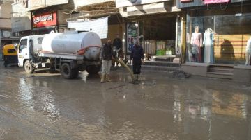 محافظ كفر الشيخ يتابع جهود كسح مياه الأمطار بمطوبس صور
