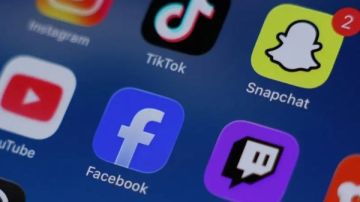 مقرب لرئيس وزراء الهند يقترح حظر وسائل التواصل الاجتماعي على الأطفال مقرب لرئيس وزراء الهند يقترح حظر وسائل التواصل الاجتماعي على الأطفال