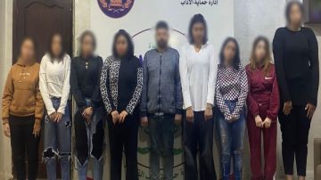 دعارة أون لاين عبر فيسبوك.. القبض على 8 فتيات يمارسن الرذيلة بعابدين