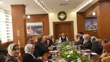 محافظ بورسعيد يشدد على إزالة كافة الإشغالات والتعديات بالطريق العام