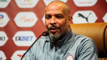 مدرب نيجيريا: لا أفكر غير في الفوز على منتخب مصر