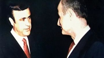 وفاة رفعت الأسد عم الرئيس السوري السابق بشار.. ماذا نعرف عنه؟ وفاة رفعت الأسد عم الرئيس السوري السابق بشار.. ماذا نعرف عنه؟