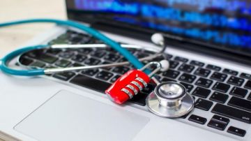 احذروا المعلومات الصحية المضللة على الإنترنت نصائح ذهبية من استشاري تغذية علاجية