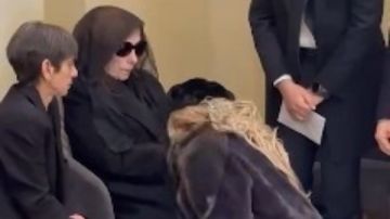 تشبه العذارء.. مادونا تقدم واجب العزاء للفنانة فيروز بعد رحيل ابنها هلي الرحباني تشبه العذارء.. مادونا تقدم واجب العزاء للفنانة فيروز بعد رحيل ابنها هلي الرحباني