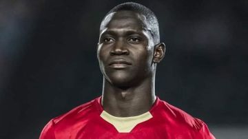 شوبير يكشف عن تحول مفاجئ في ملف تجديد أليو ديانج مع الأهلي شوبير يكشف عن تحول مفاجئ في ملف تجديد أليو ديانج مع الأهلي