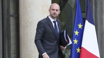 فرنسا: اعتقال الولايات المتحدة للرئيس الفنزويلي ضد القانون الدولي