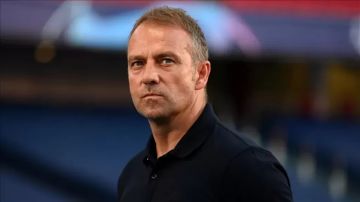 فليك ينتقد التحكيم بعد سقوط برشلونة: هناك خلل واضح في التواصل مع الحكام